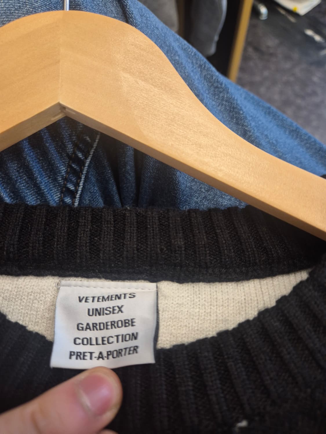 베트멍 로고 니트 블랙 XL 사이즈입니다 상품이미지7