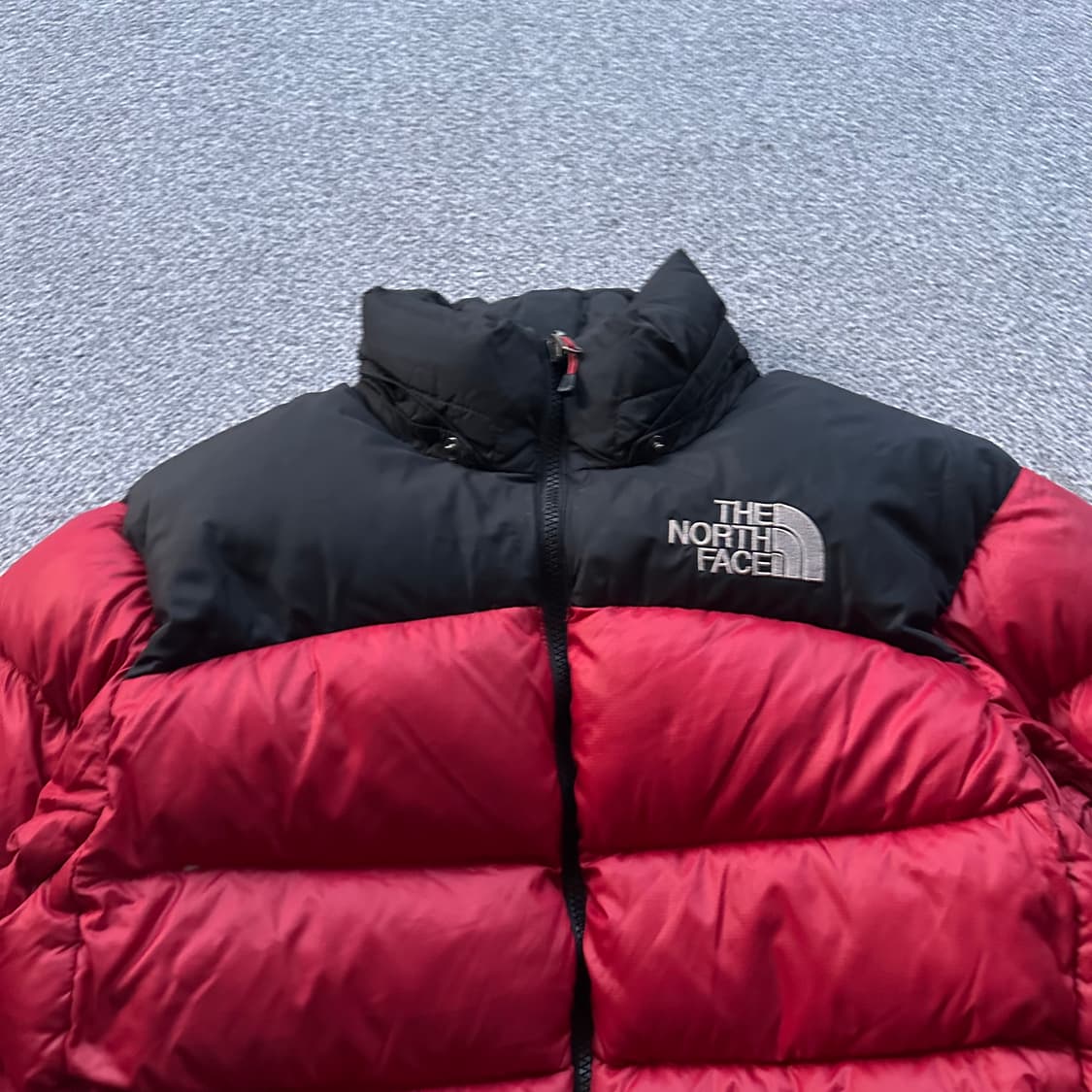 노스페이스 눕시700 레드/블랙 패딩 상품이미지2