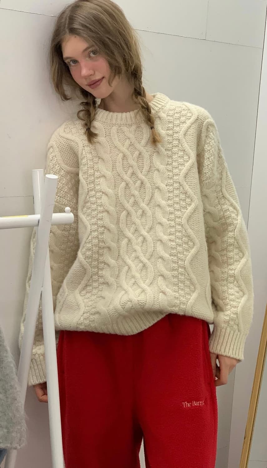 더바넷 Lattice Pastry Cable Knit Sweater  상품이미지1