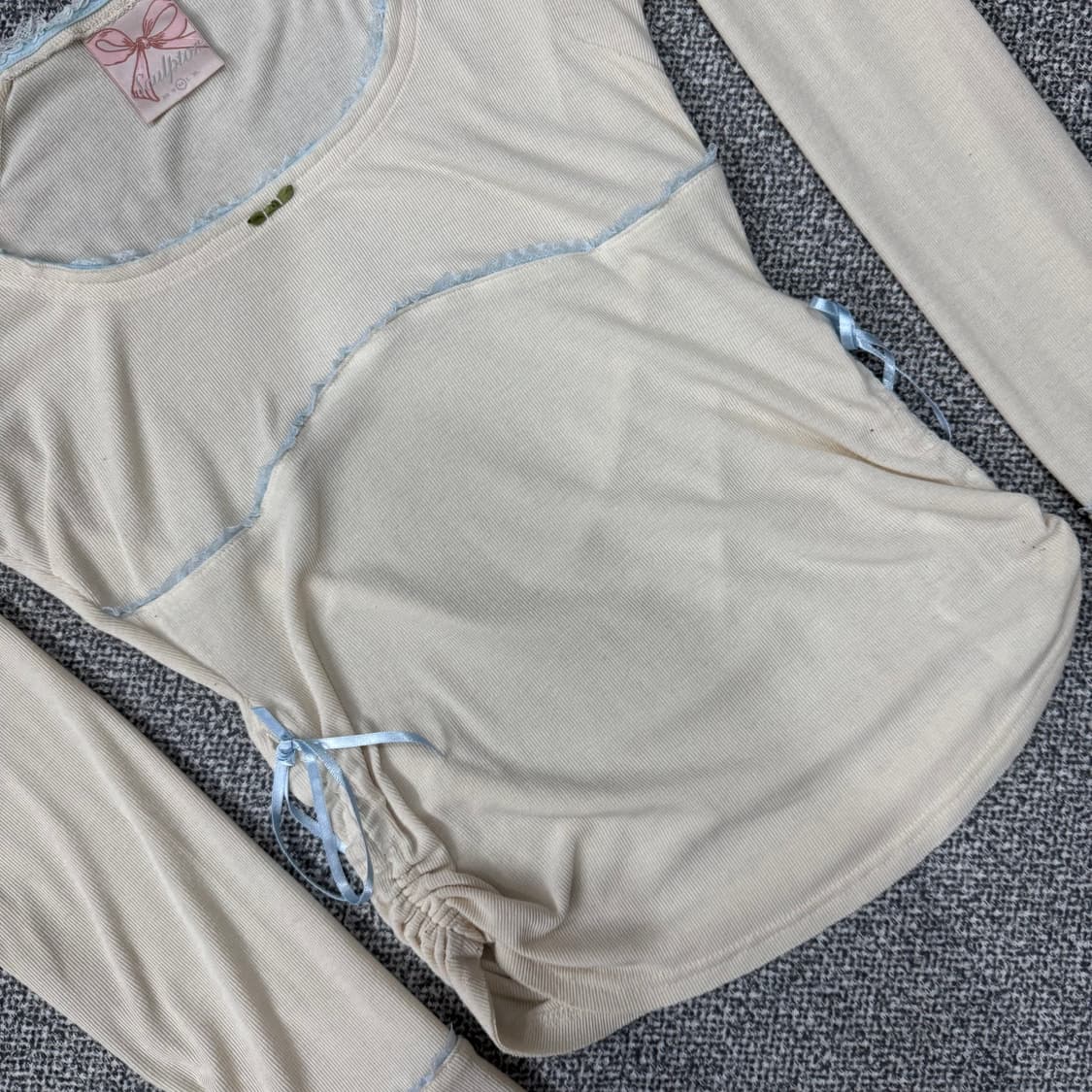 스컬프터  Bow Tie L/S Tee Ivory 상품이미지2