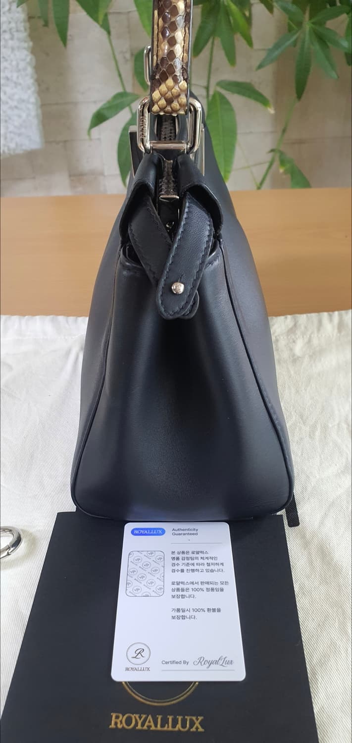 펜디 피카부 미니 몬스터 한정판 크로스백/숄더백 정품S급(감정서O) 상품이미지7