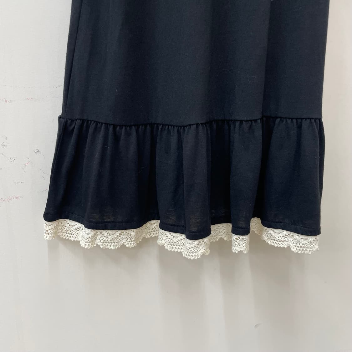 로맨틱 라떼 케미컹 레이스 반팔 블랙 원피스 상품이미지4