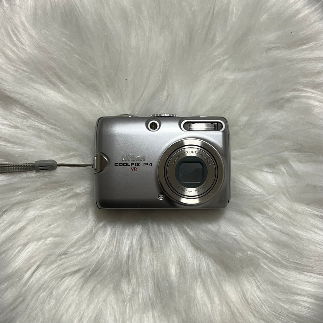 Nikon p4(p3)쿨픽스 니콘 p4 빈티지 디카 상품이미지1