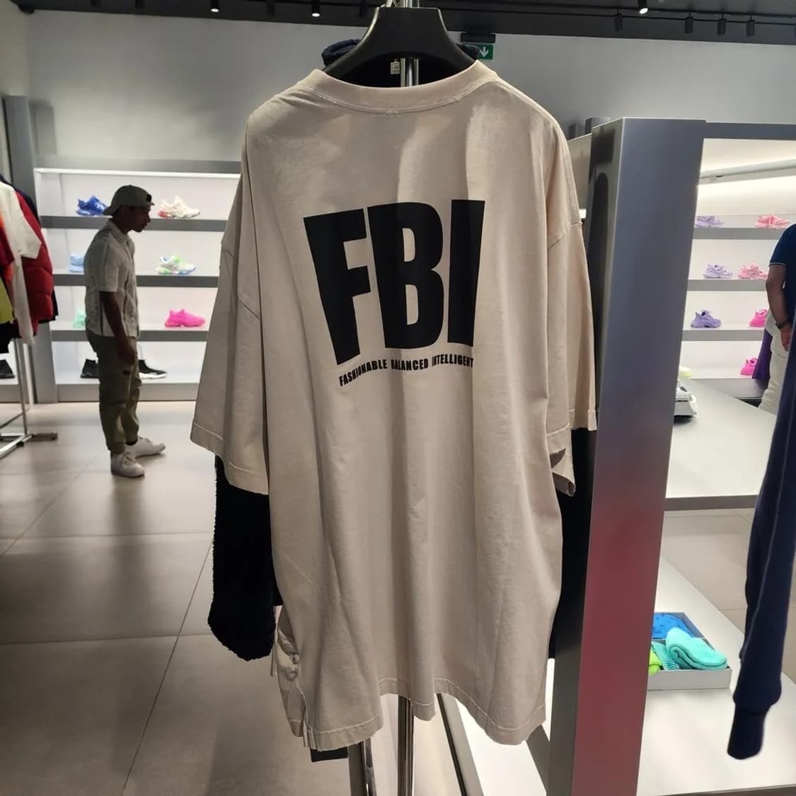 발렌시아가 fbi 티셔츠 상품이미지1