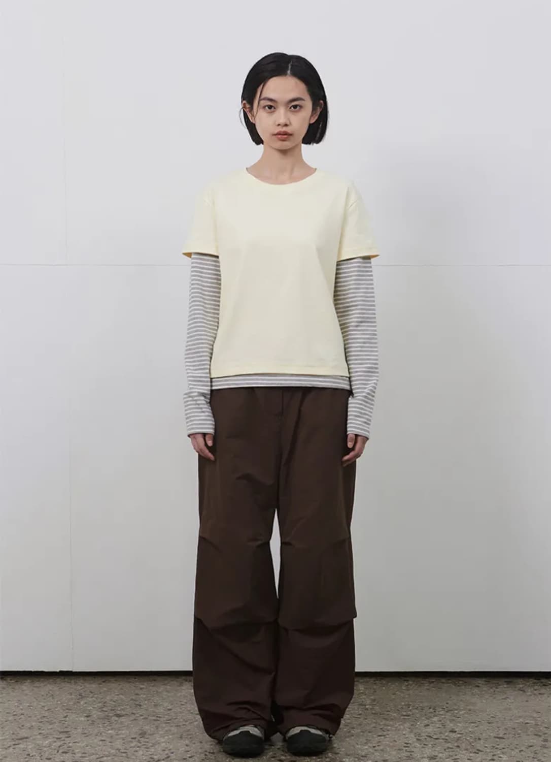 오헤시오 EFFECT NYLON PANTS, BROWN 상품이미지2