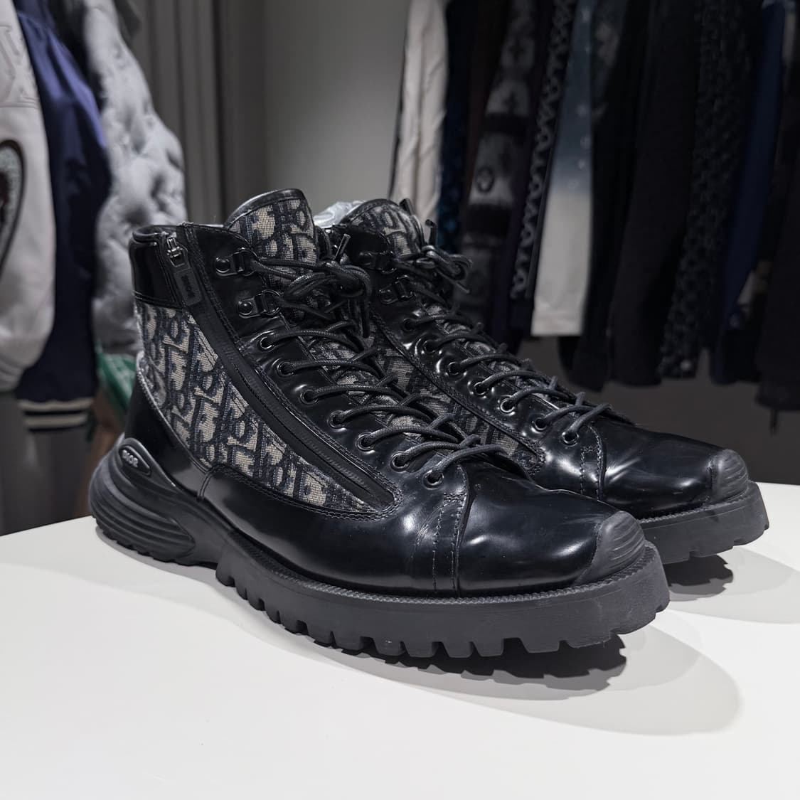 (A/43) / 디올 컴뱃 레더 앵클 부츠 블랙 유광 송아지 가죽 상품이미지3