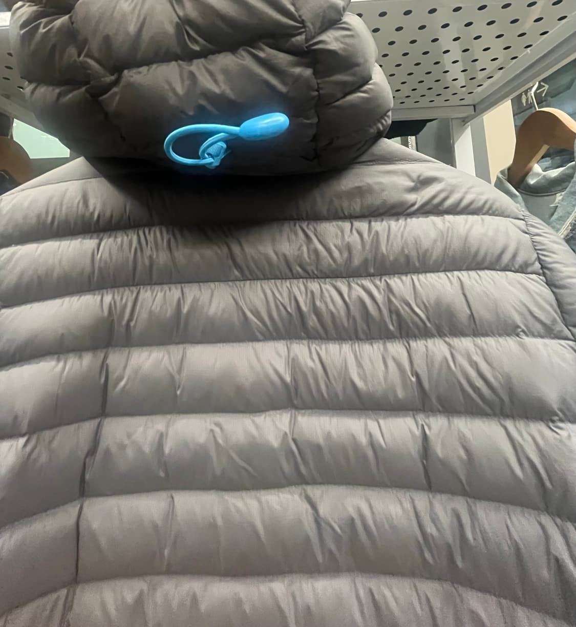 파타고니아 경량패딩 회색 상품이미지6