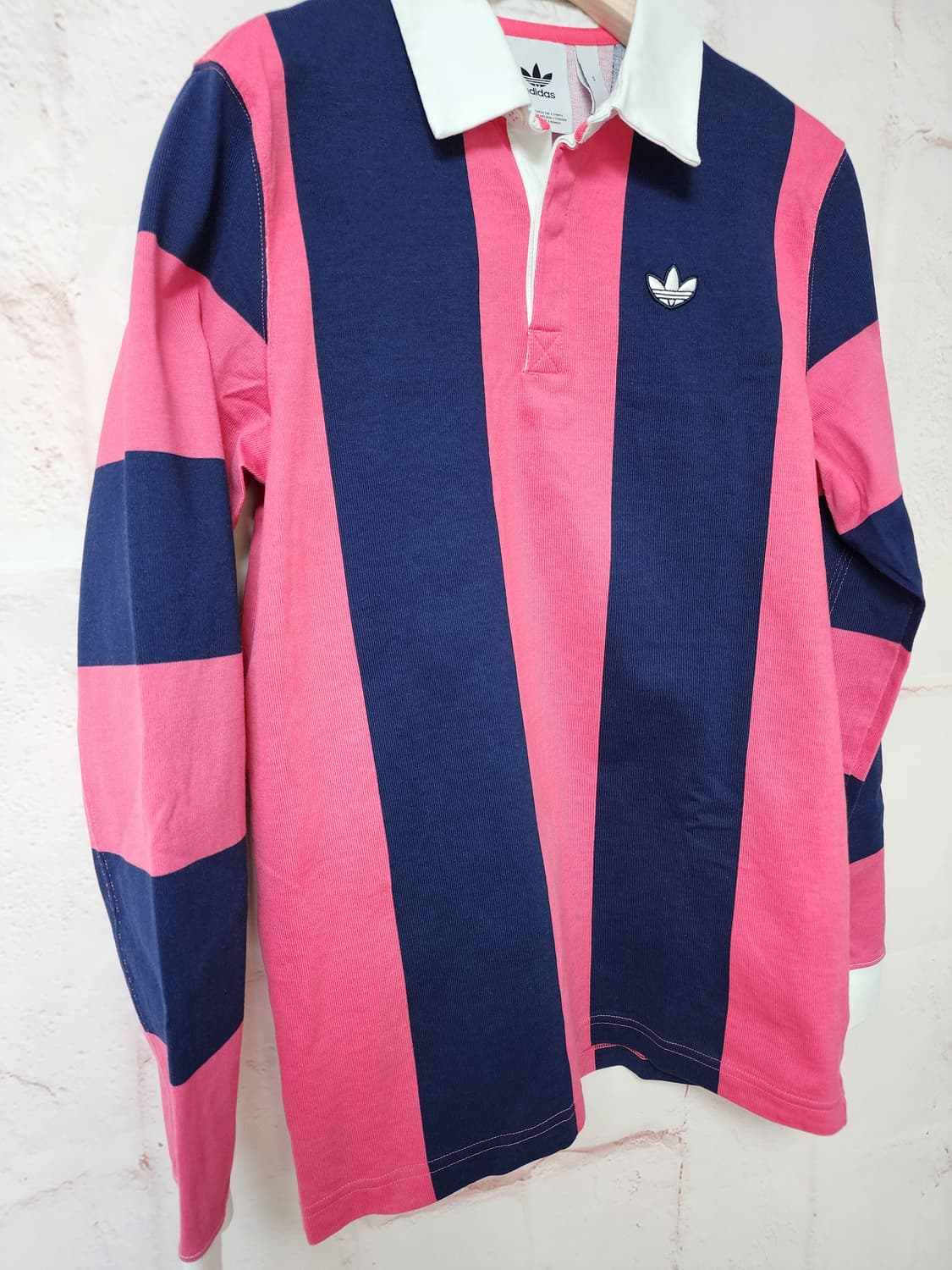 아디다스 핑크 스트라이프 럭비티 상품이미지2