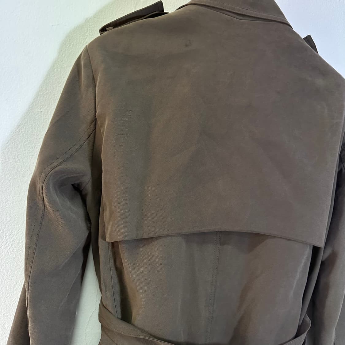 우먼OS 스튜디오톰보이 카키그레이 루즈핏 로브 더블트렌치코트 상품이미지5