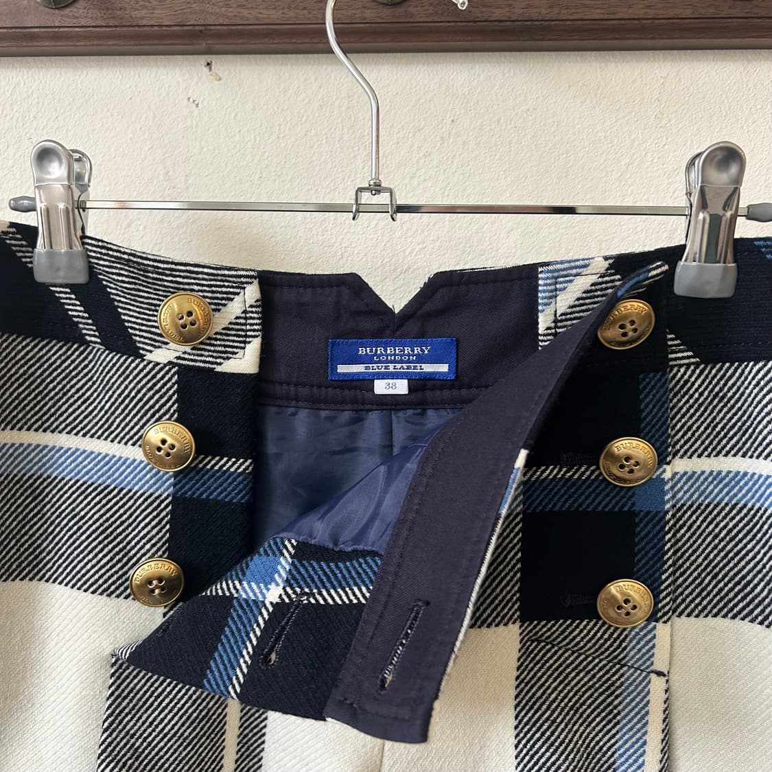 버버리 노바 체크 골드 버튼 숏팬츠 상품이미지9