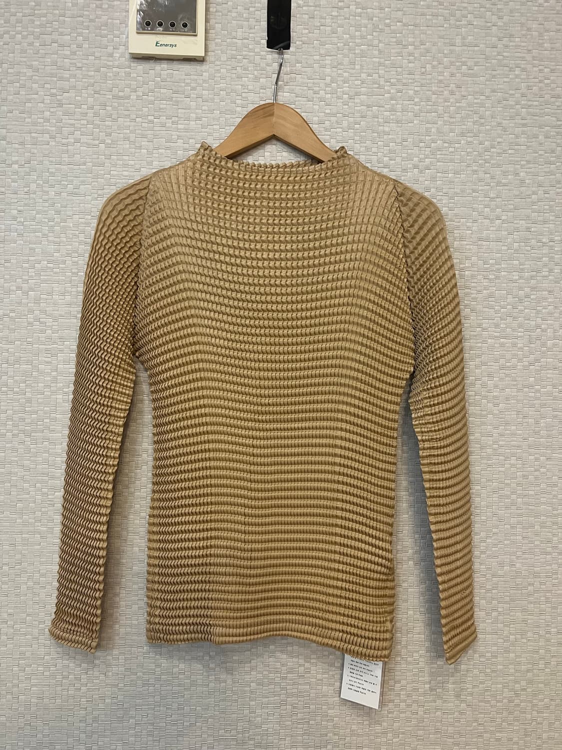 이세이미야케 스웨이드 라이크 반목 긴팔탑 상품이미지1