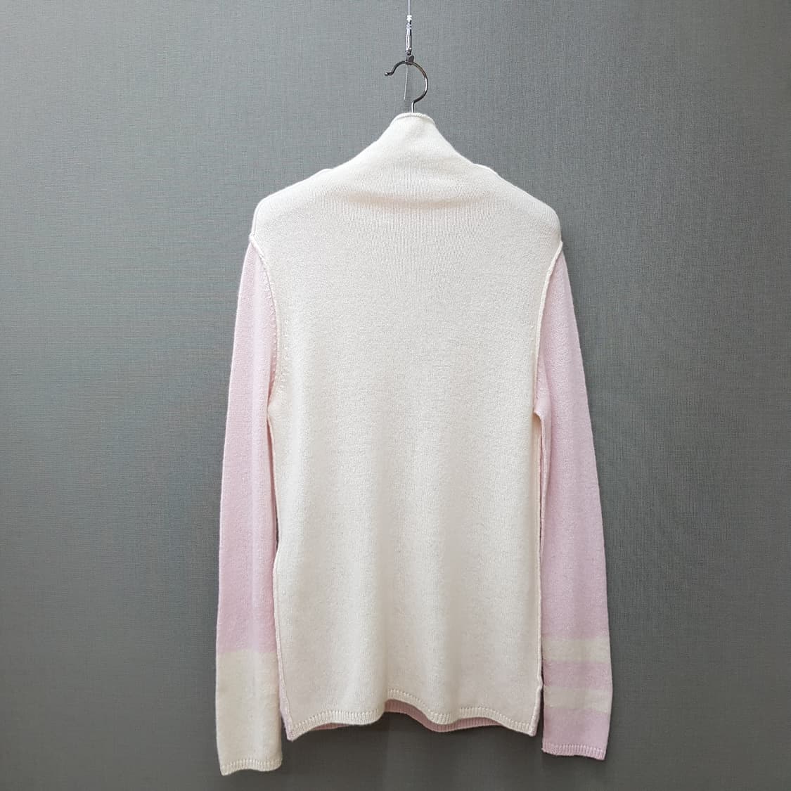 손정완 2021 배색 캐시미어 100 하이넥 니트 55사이즈 상품이미지5