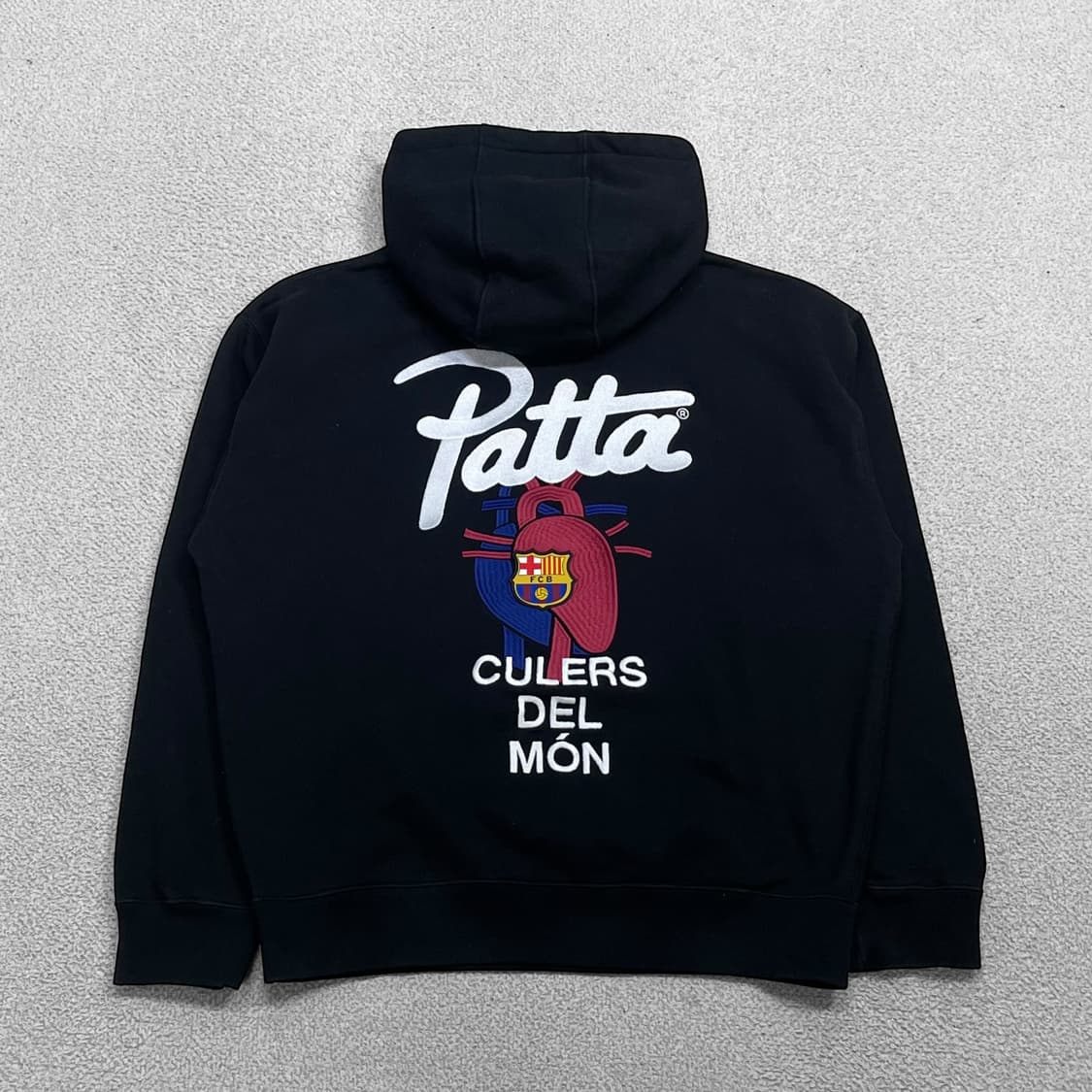나이키 x 파타 x 바르셀로나 쿨레르스 델 몬 후드티 블랙 상품이미지1