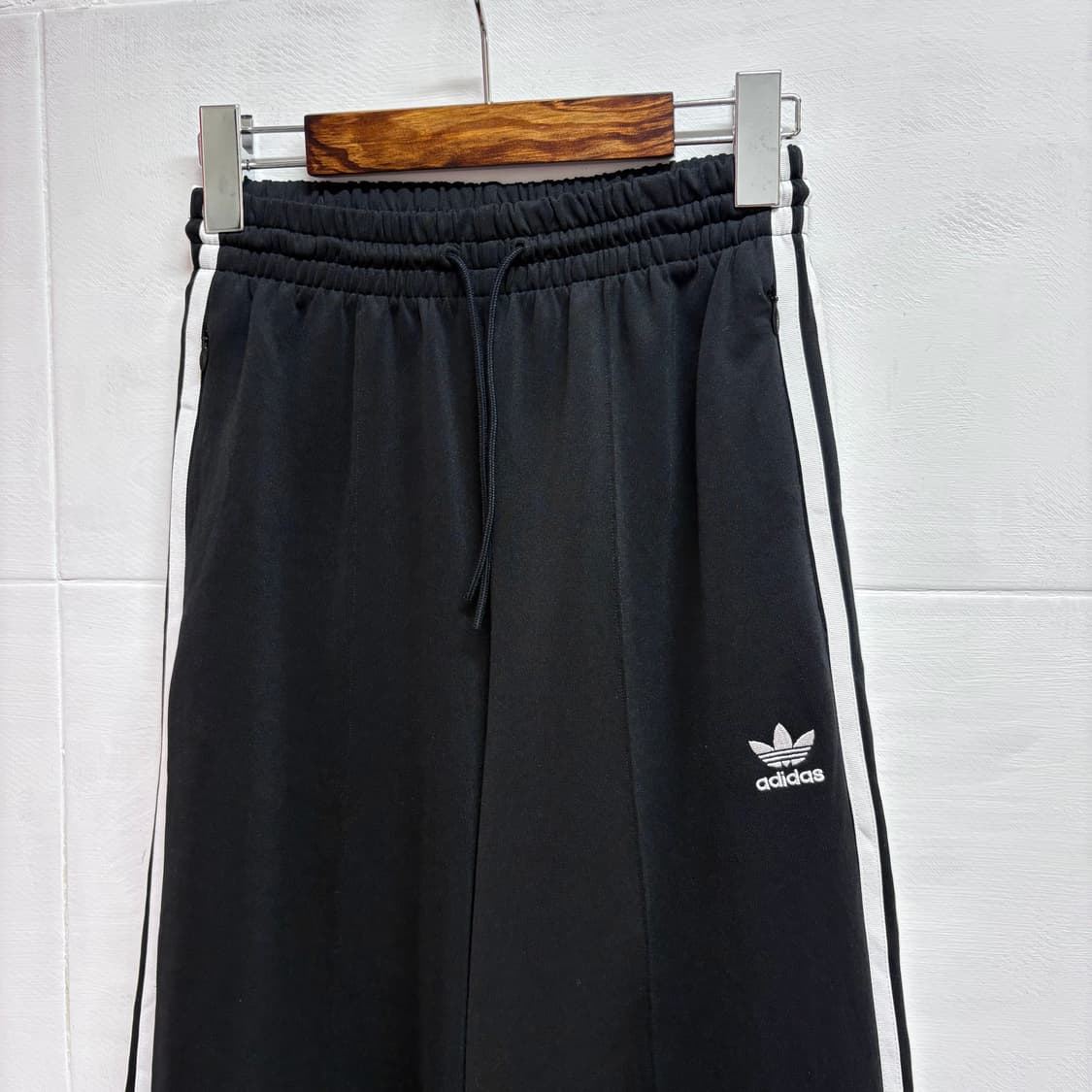 adidas RELAXED PANT 트레이닝 와이드 팬츠  상품이미지2