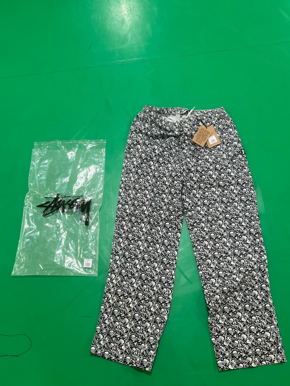 스투시 스컬 팬츠 상품이미지1