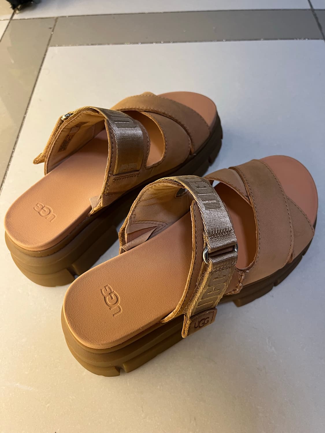 [정품] 어그 UGG W 애쉬톤 슬라이드 상품이미지4