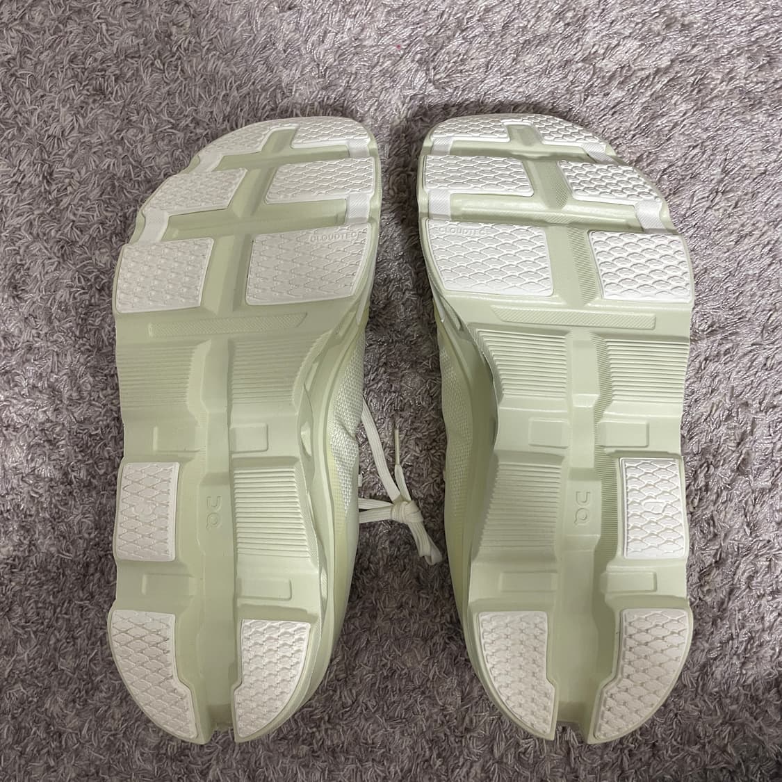 온 러닝 x 포스트 아카이브 팩션 (파프) 클라우드몬스터 2 시들링 화이 상품이미지3