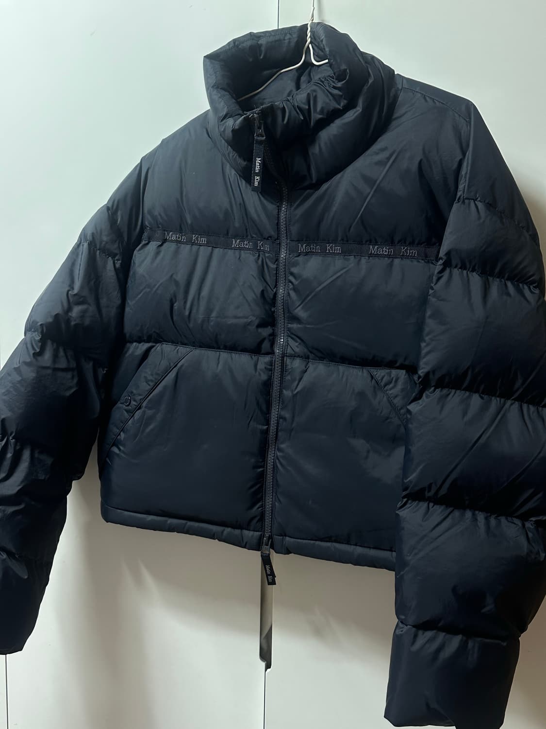 마뗑킴 테이핑 푸퍼 다운점퍼 네이비 S 패딩 상품이미지2