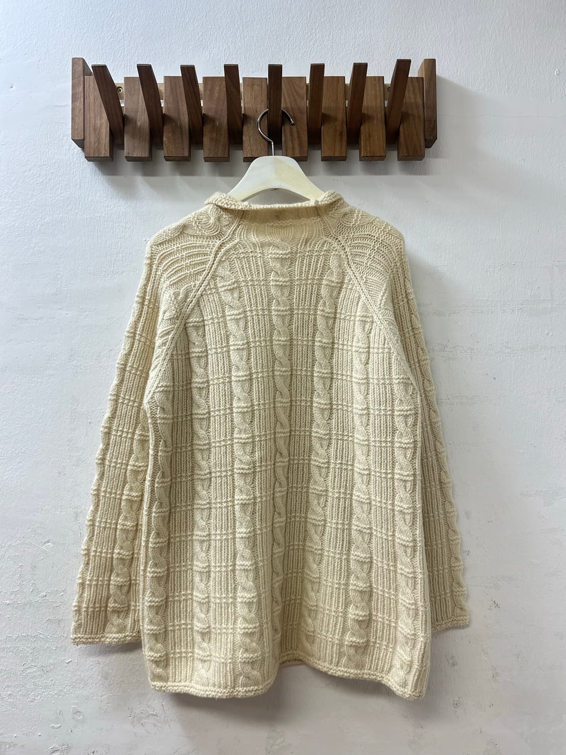 일본빈티지 핸드니트 울 87% 케이블 짜임 우드 버튼 니트 가디건 상품이미지5