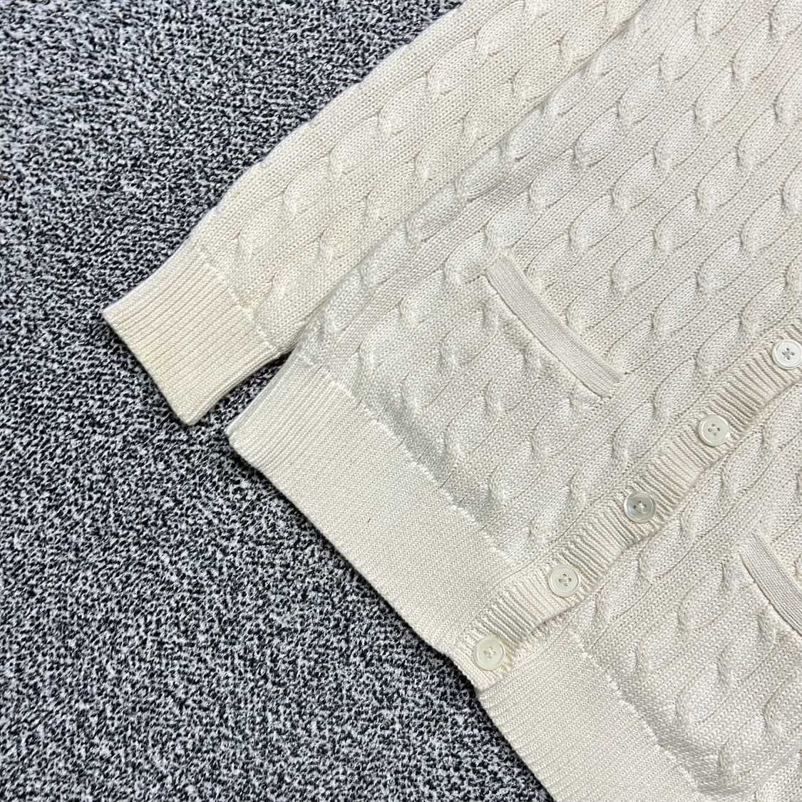 폴로 크림색 케이블 코튼 가디건 상품이미지3