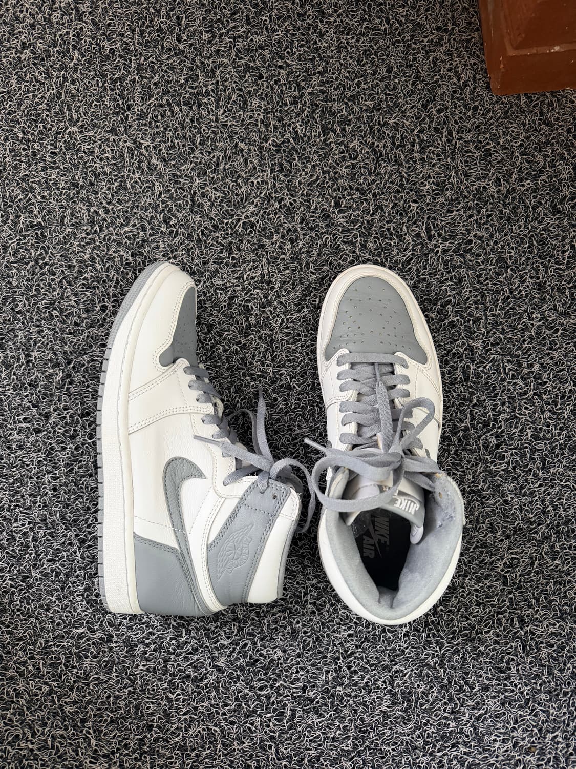 나이키 에어 조던 1 하이 회색 265mm 상품이미지2