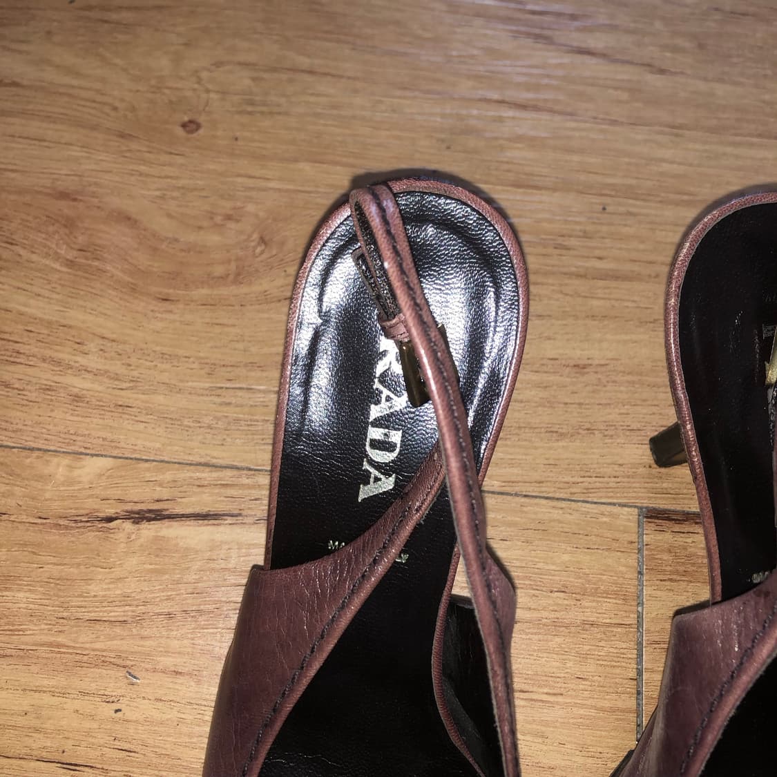 프라다 펌프스 샌들 힐 🎠  상품이미지3