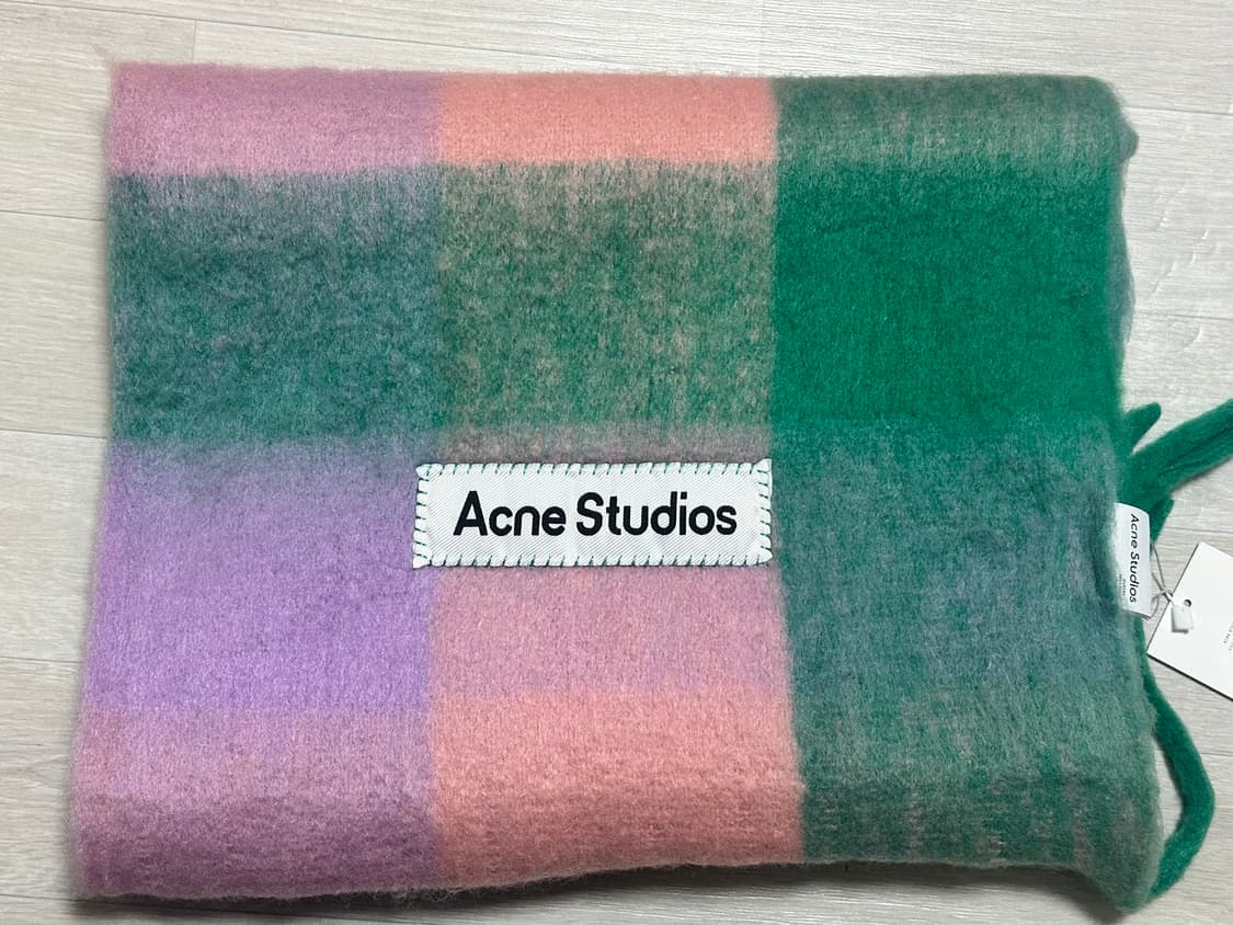 아크네스튜디오 모헤어 체크 머플러 상품이미지3