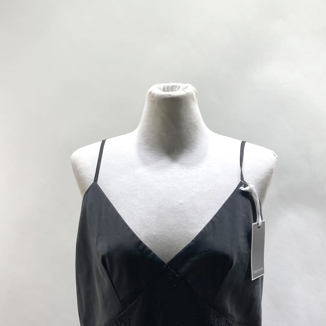 베라왕 택새상품 여성슬립원피스 블랙 L 상품이미지2