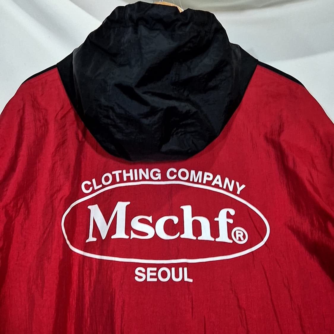 미스치프 빅로고 후드 바람막이 상품이미지3