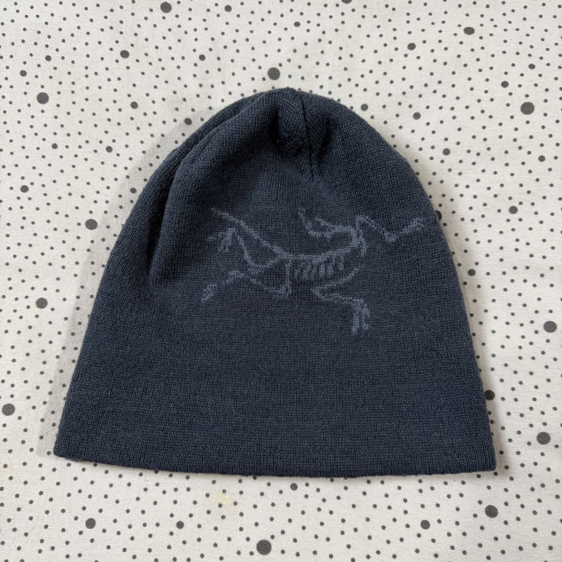 아크테릭스 로고 니트 비니 다크그레이/그레이 상품이미지4