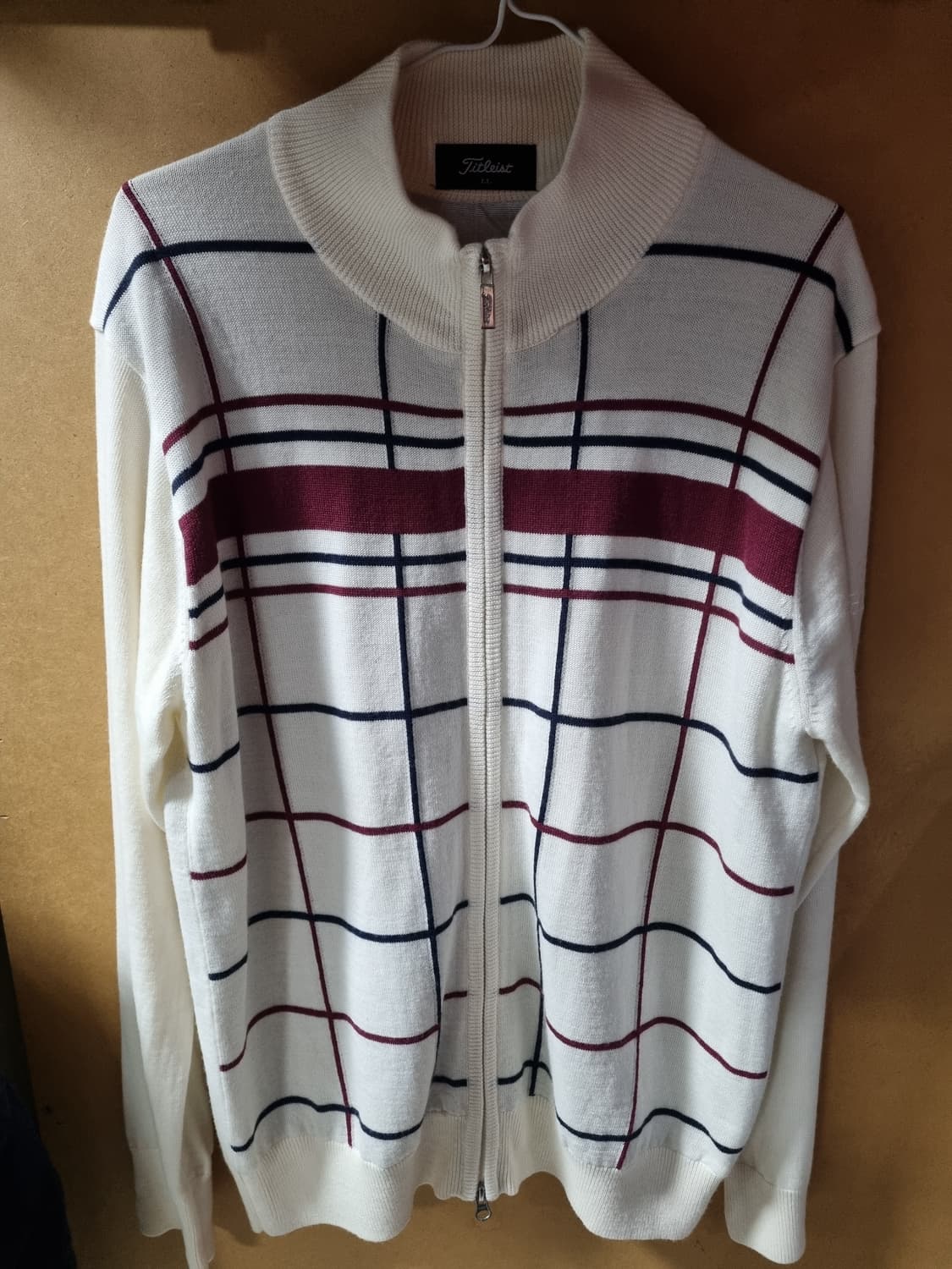 타이틀리스트 격자무늬 남성 방풍니트  상품이미지1