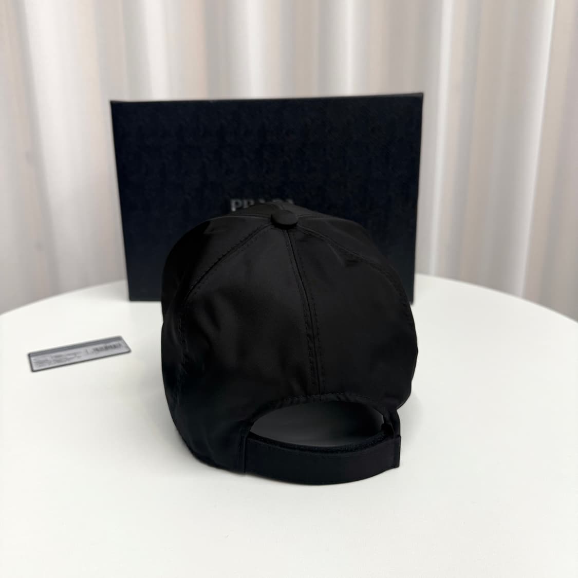 [L] 프라다 자수로고 나일론 볼캡 블랙 상품이미지5