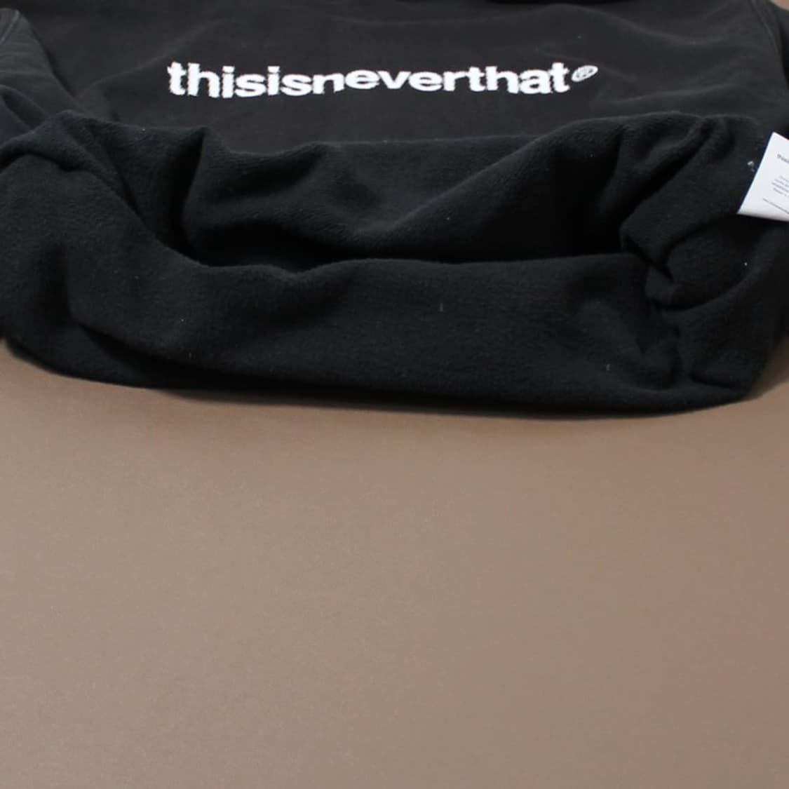 Thisisneverthat 디스이즈네버뎃 기모 블랙 후드티 상품이미지3