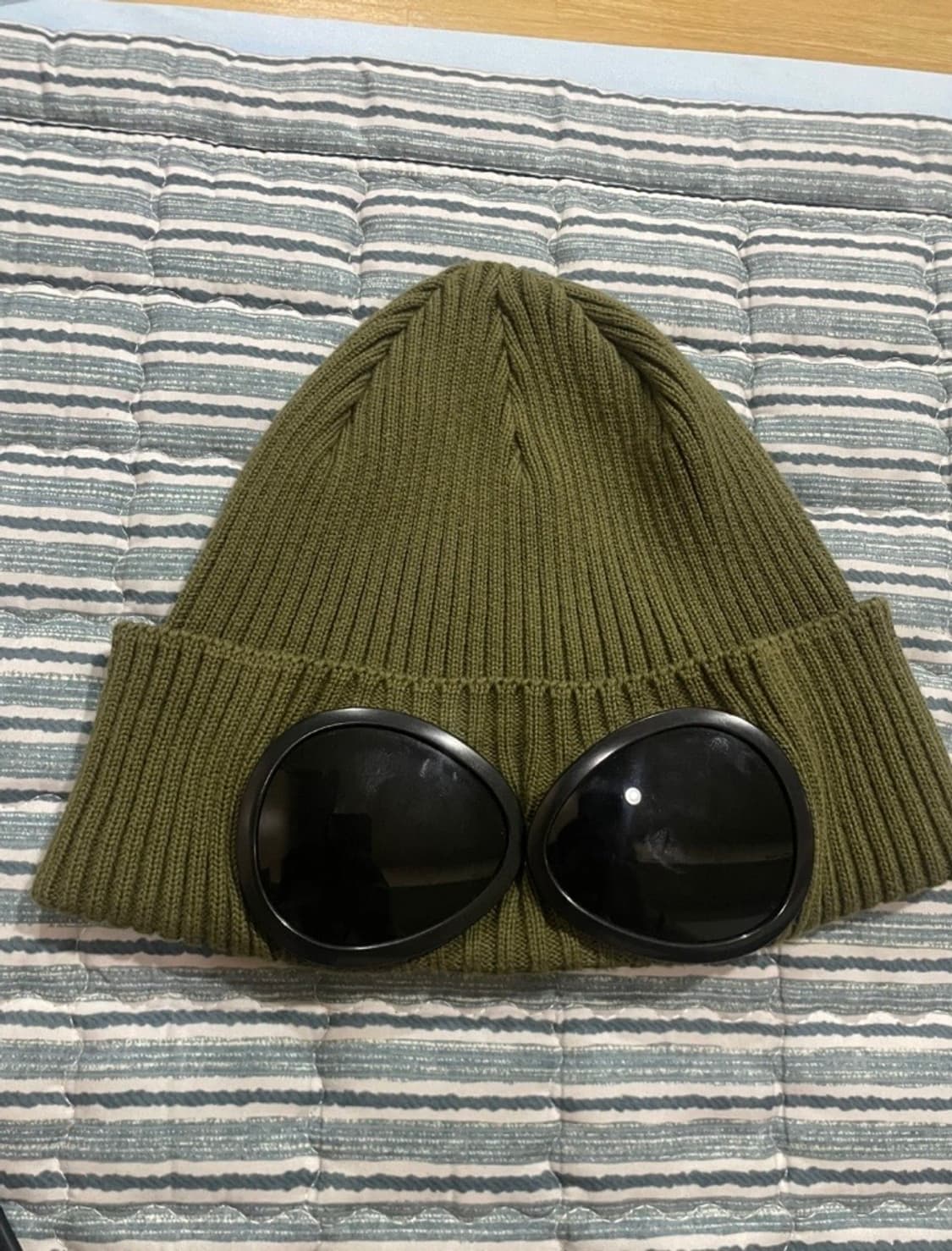 cp컴퍼니 비니 상품이미지1