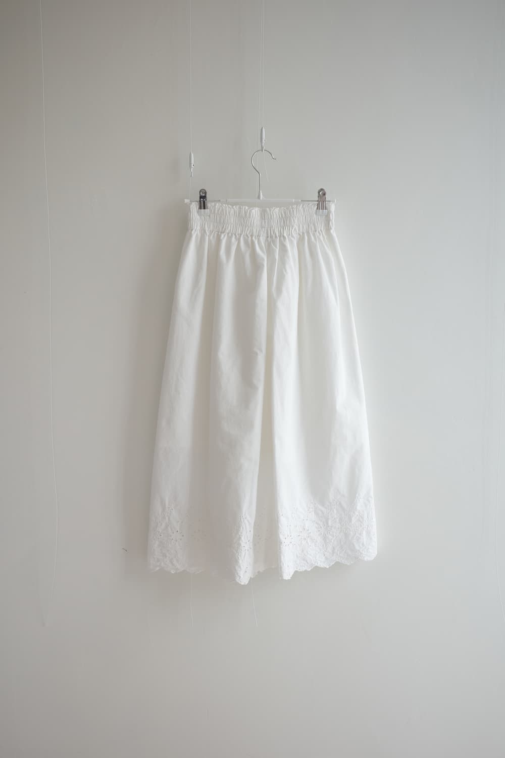 Uniqlo pure white banding middle skirt 상품이미지5
