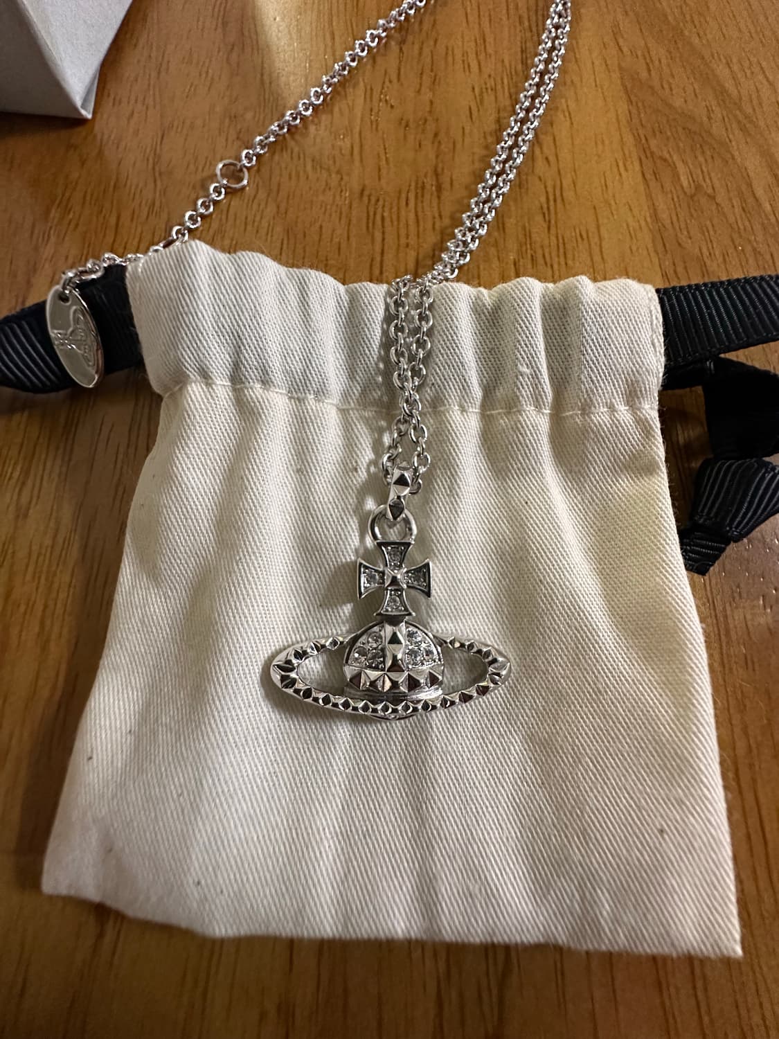 비비안 목걸이 팔아요 상품이미지2