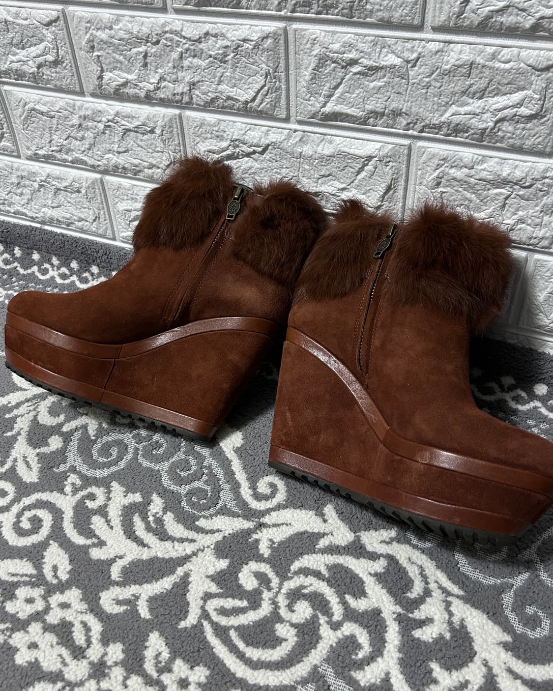 Ash 아쉬 스웨이드 퍼 버클 부츠 브라운 상품이미지3