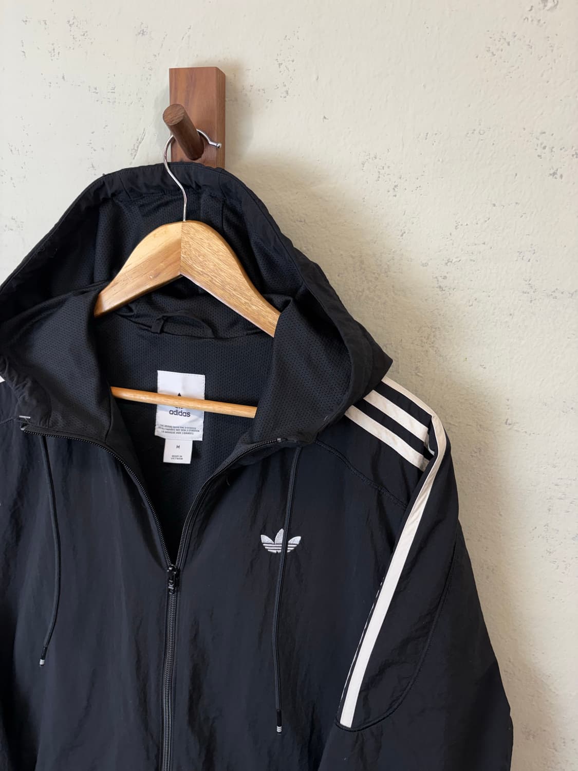 아디다스 파이어버드 신형 투웨이 삼선 바람막이 블랙 상품이미지4