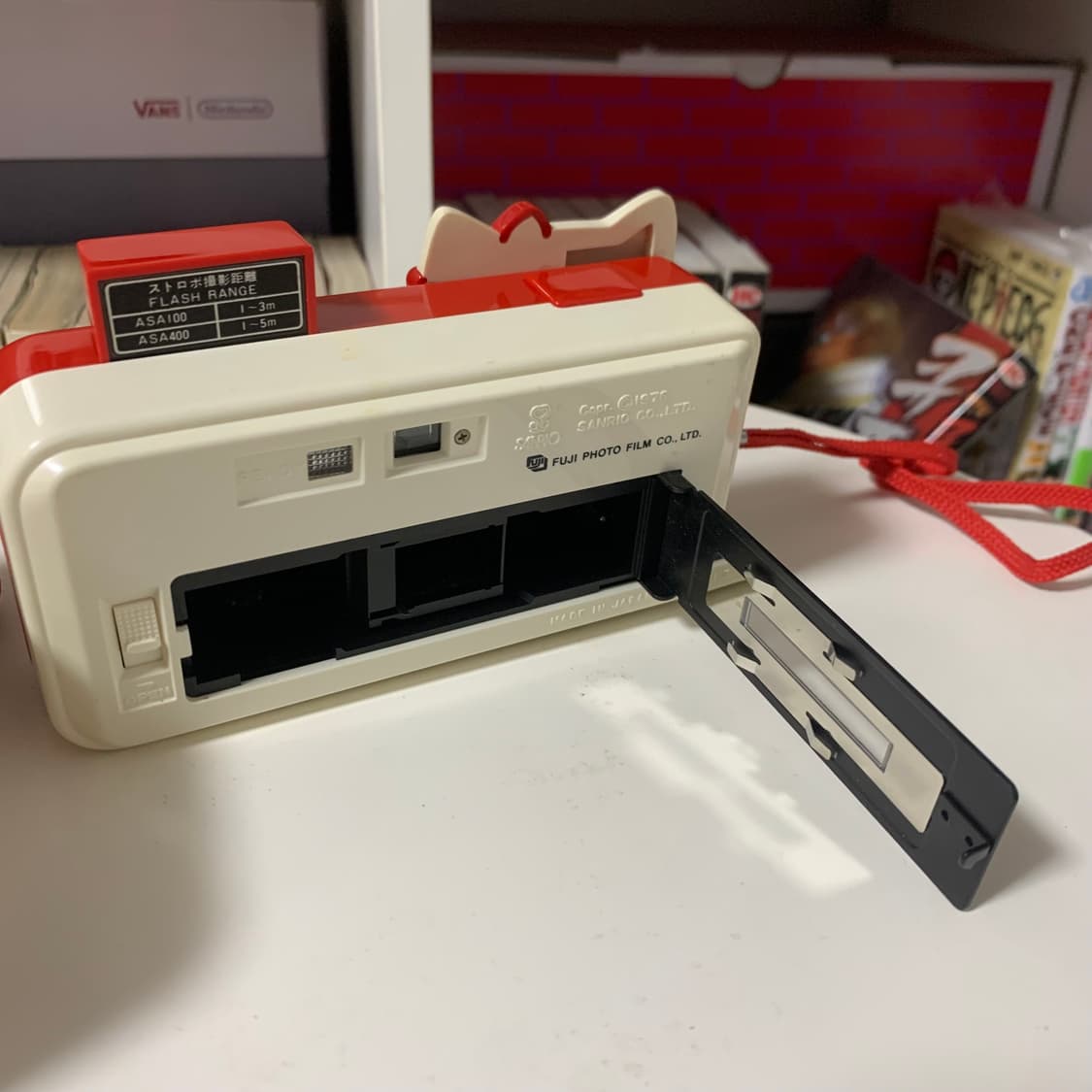 🎀76‘s 헬로키티 필름카메라 (작동O) 상품이미지3