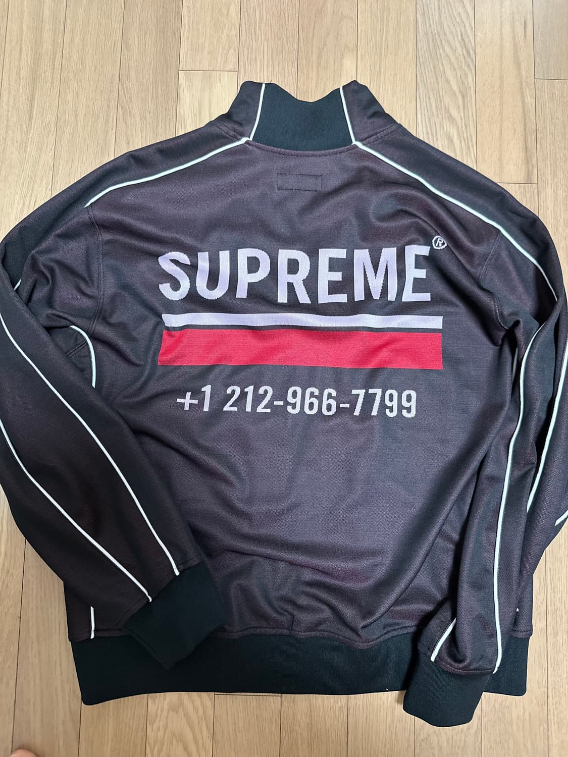 ( 초 새상품급!!) 22FW슈프림 월드 페이머스 트랙 자켓 L 상품이미지8
