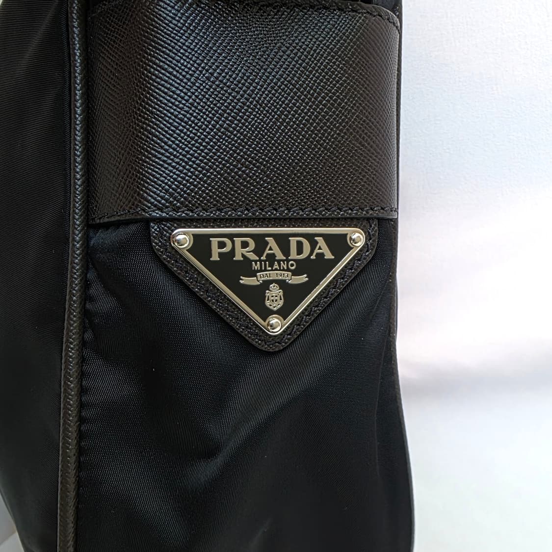 [정품 PRADA] 프라다 나일론 카메라백 남성 크로스백 상품이미지2