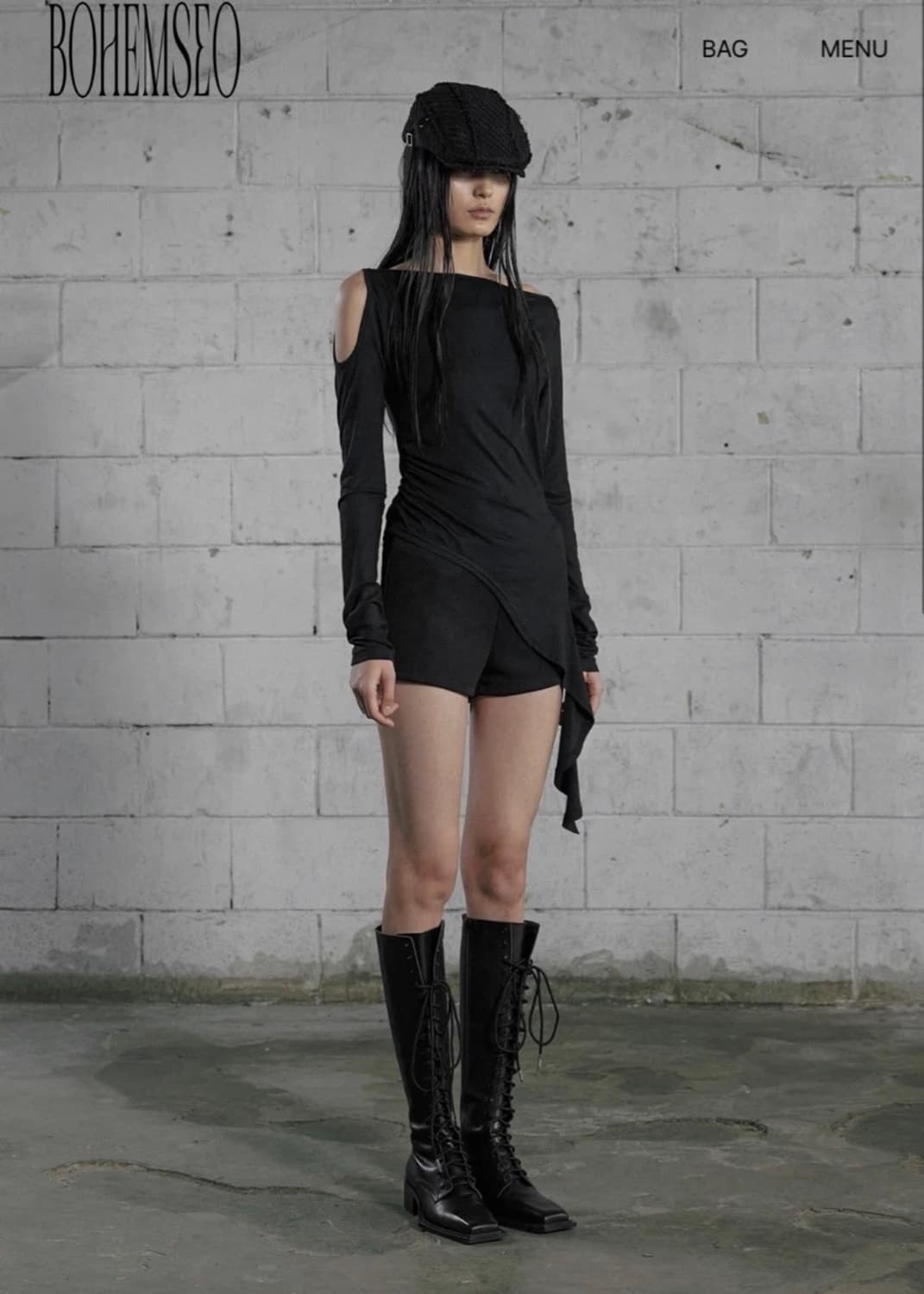 보헤미안 서울 드레이프 오프숄더 티 블랙 상품이미지1