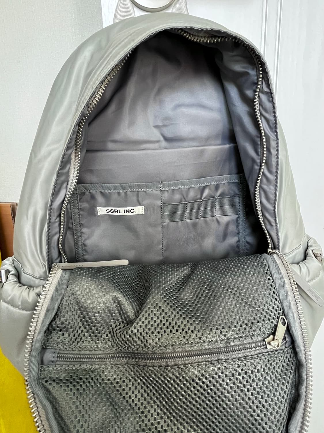 SSRL 백팩 (실착 5회이하) 노트북수납가능 상품이미지3