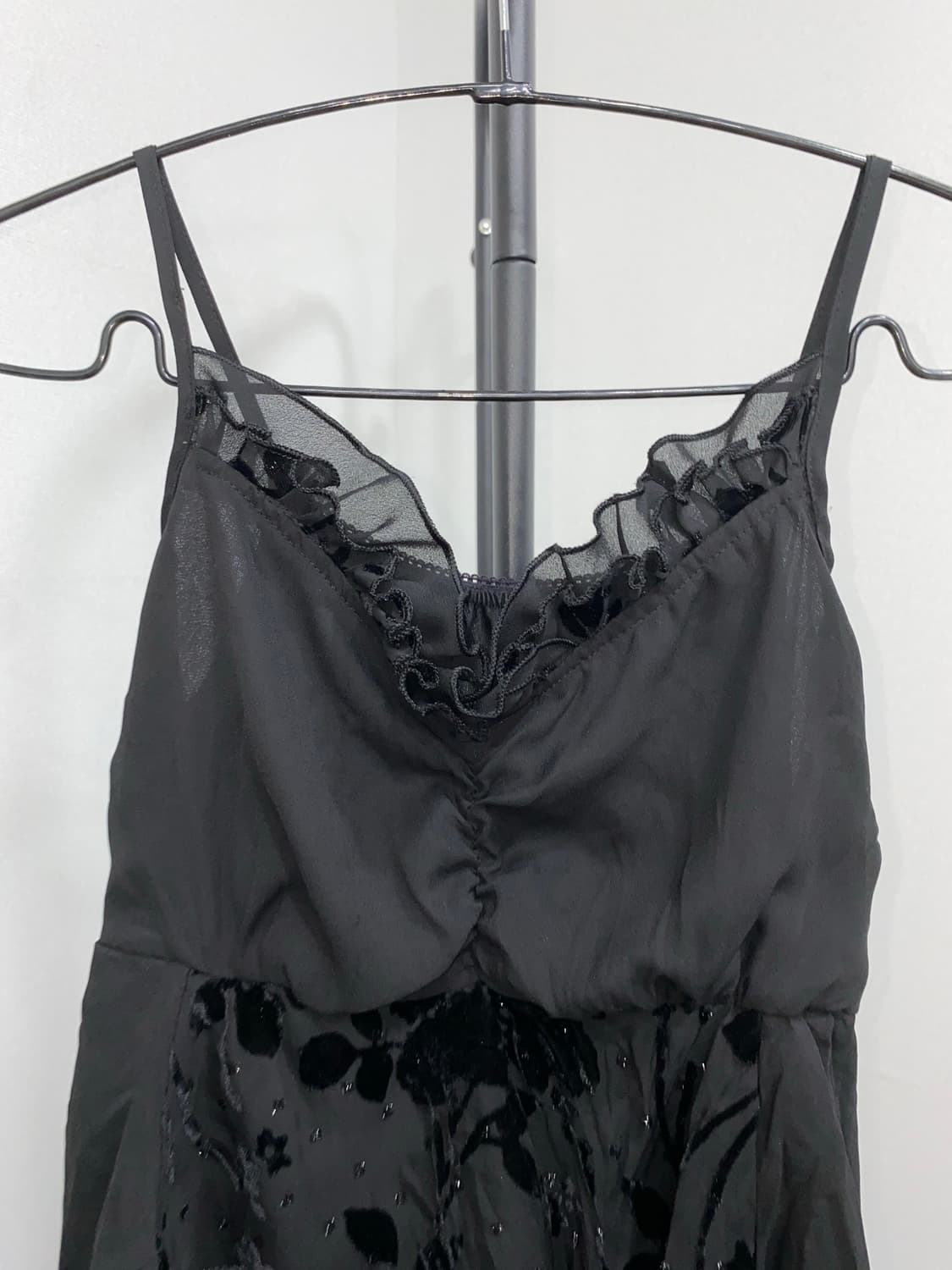 Ruffle Layered Asymmetric Camisole 상품이미지3