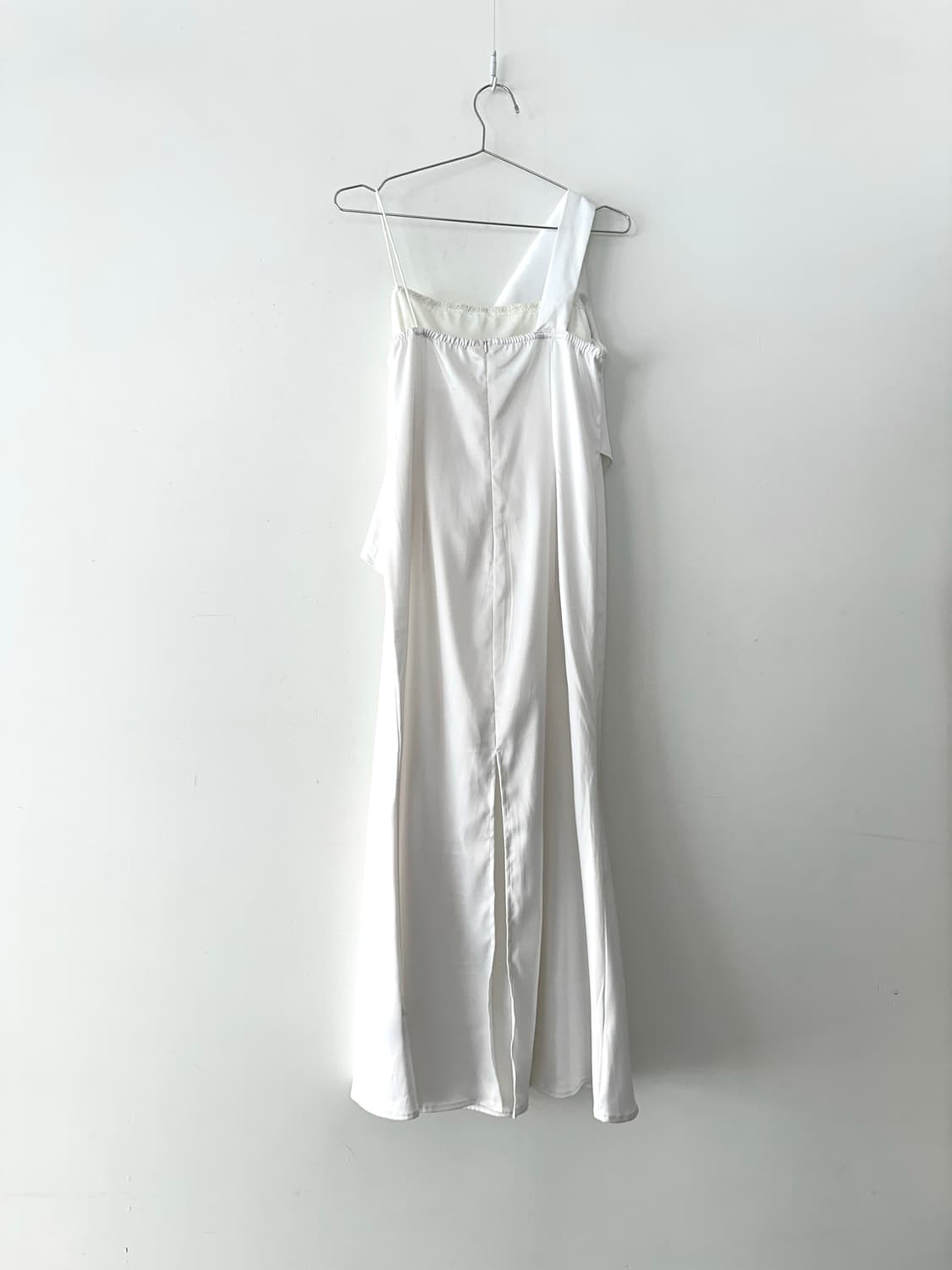 Slip evening unbal ops / white 상품이미지8