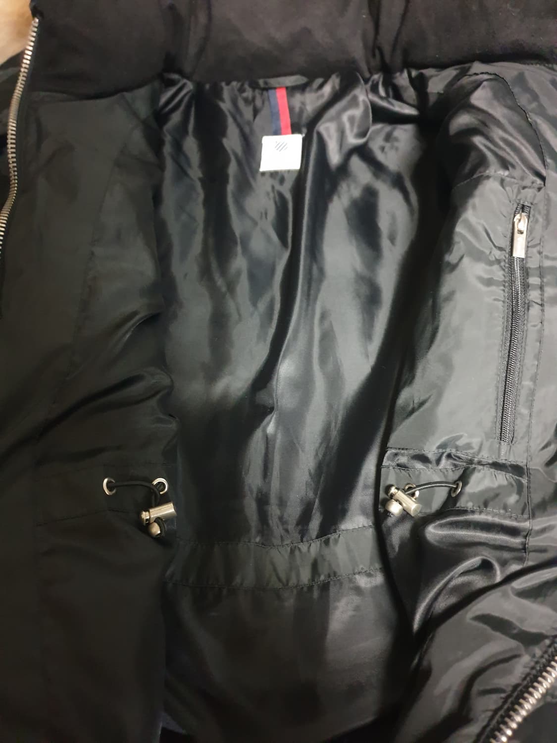 케이스위스 슬림핏 라쿤퍼 구스다운 패딩 블랙 (100) 상품이미지3