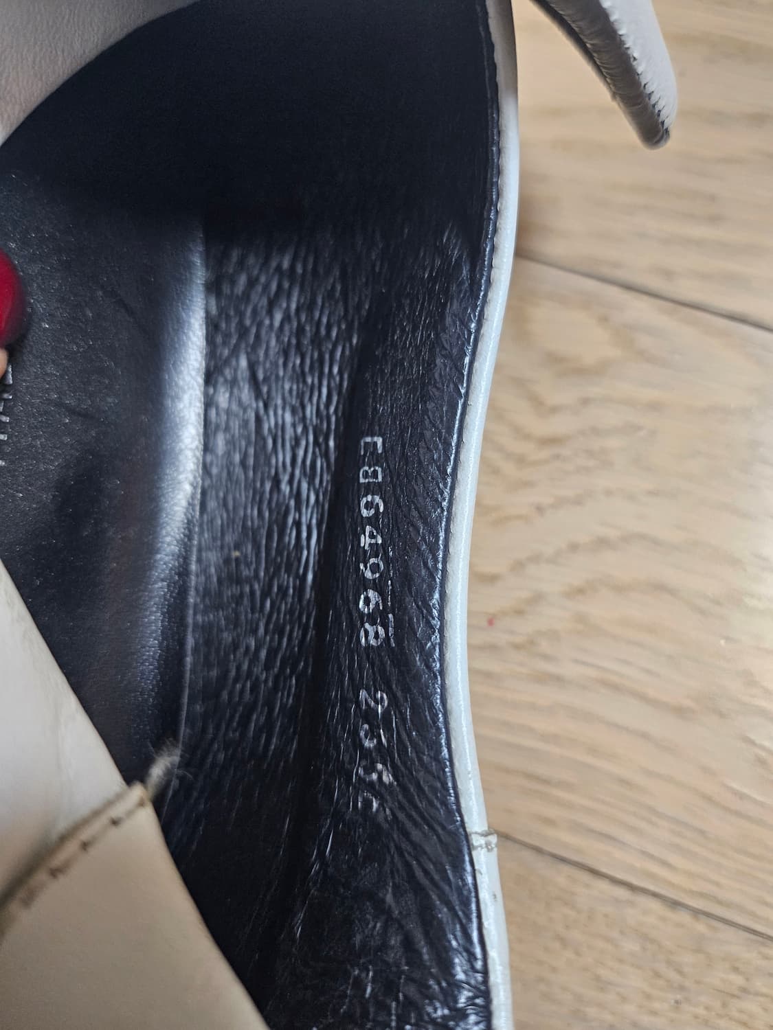 구찌정품 캐주얼화 255 상품이미지4