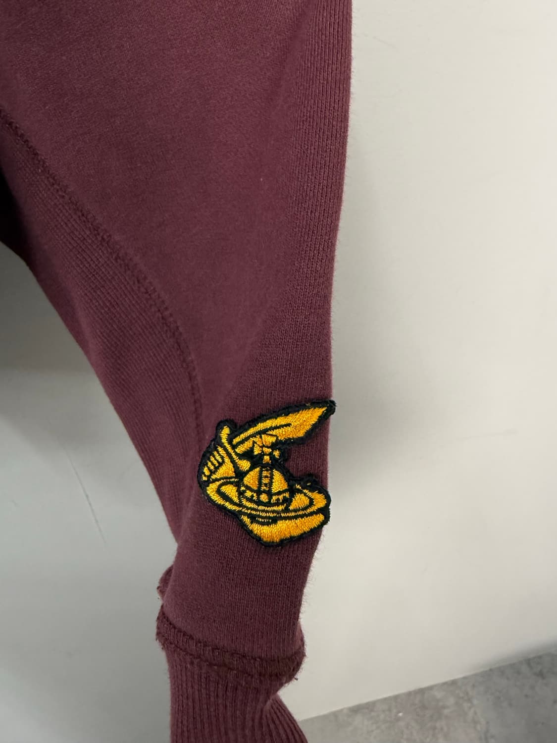 비비안 웨스트우드 앵글로매니아 버건디 스웻셔츠 H2024 상품이미지4