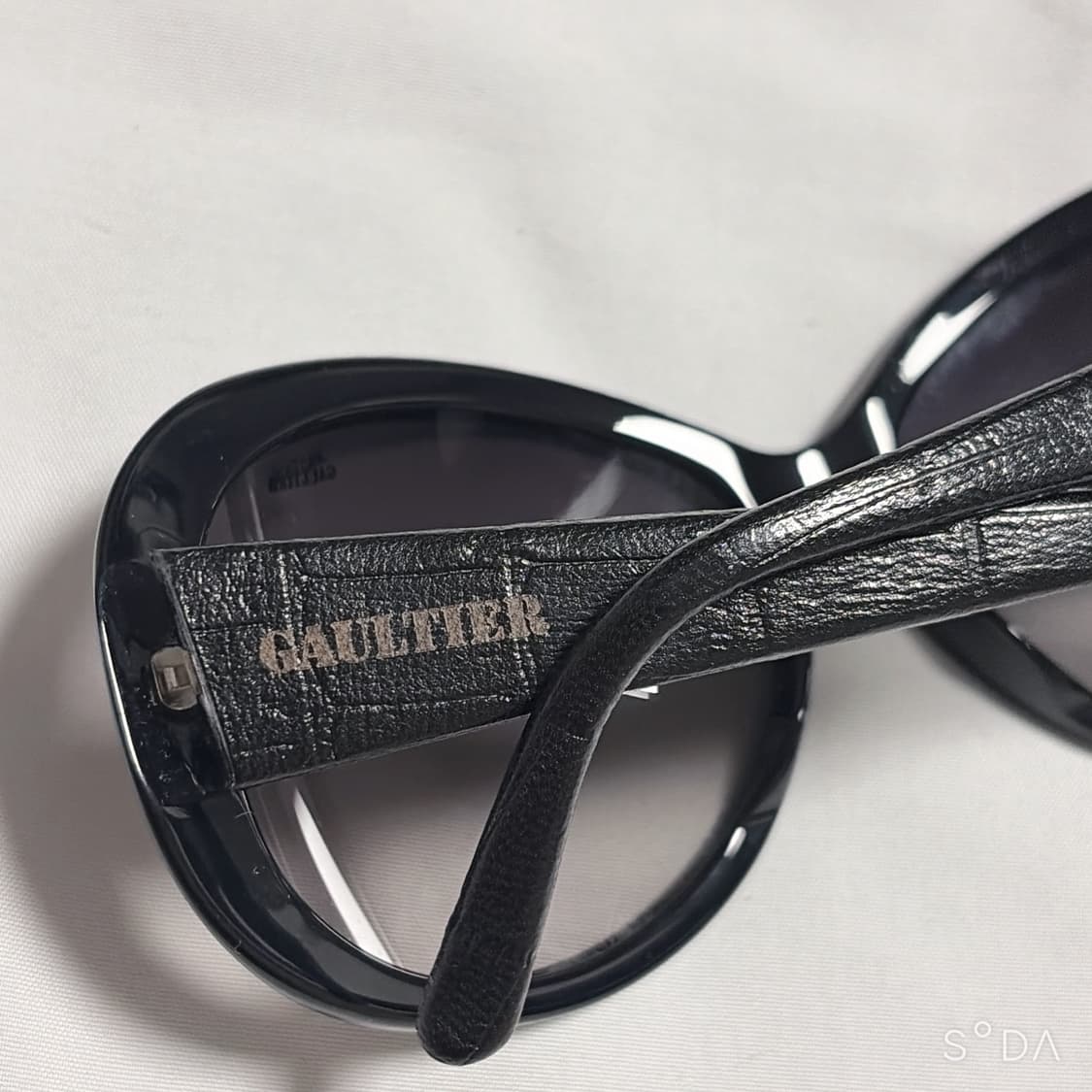 장폴고티에 블랙 선글라스 + 케이스 상품이미지4