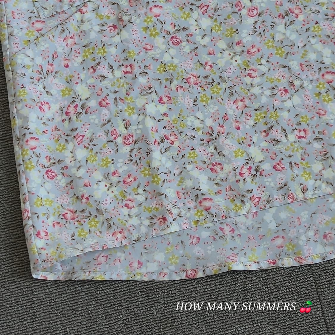 파스텔 잔꽃무늬 어깨 프릴 민소매 블라우스 상품이미지3